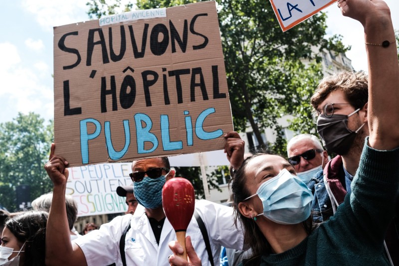 Manifestation Parisienne pour Les Soignants et L'hôpital Public Paris le 16 juin 2020. Manifestation pour les soignants et l'hopital public alors que se déroule le ségur de la santé.