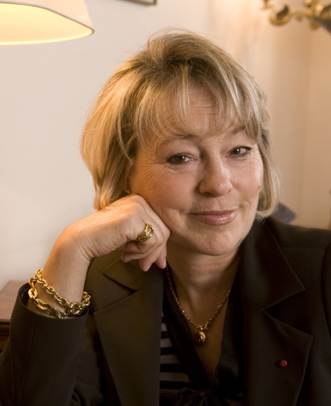 Martine Monteil 2022 Photographies sur le thème Mlle maigret - Divergence images
