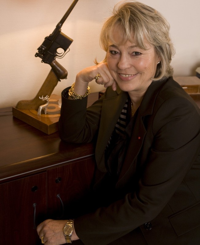 Martine Monteil Partouche Photographies sur le thème Pistolet mauser - Divergence images