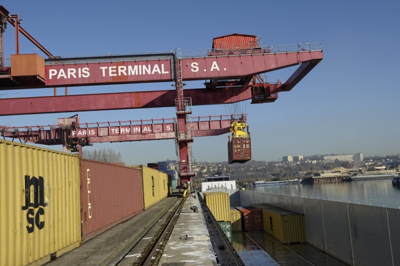 Port de Gennevilliers 20 février 2012 © Gaël KERBAOL Divergence images