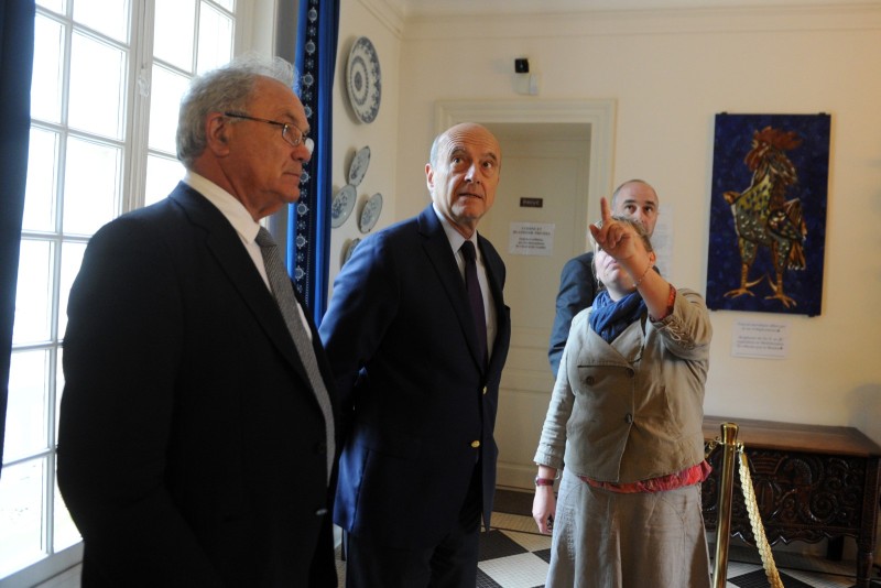 Alain Juppé visite La Boisserie, demeure