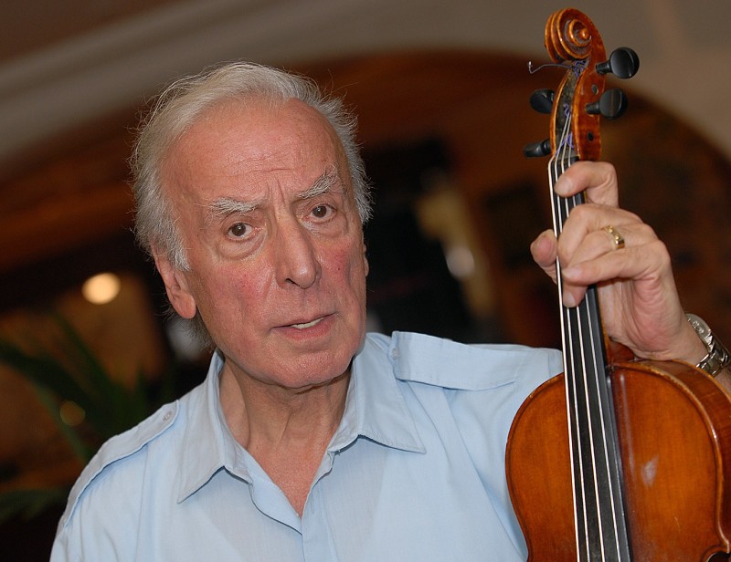 Photographies sur le thème Castel robert musicien Divergence images