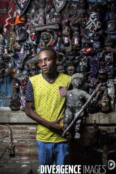 Portraits de vendeurs au marche en fer, port-au-prince.