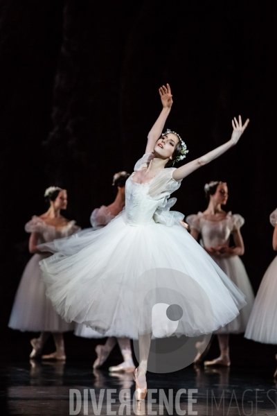 Giselle - Coralli / Ballet de l Opéra national de Paris