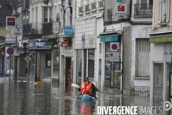 JUIN 2016- Nemours crues du Loing et inondation du centre ville.