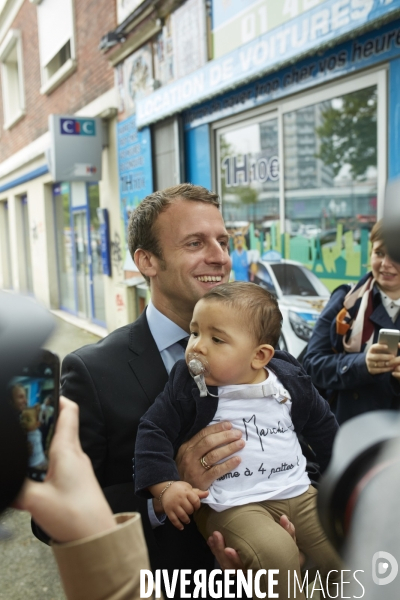 Emmanuel Macron en visite à Montreuil