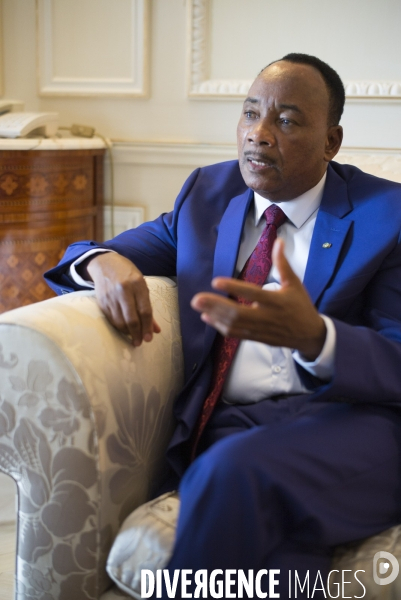 Portrait du president du niger, mahamadou issoufou.