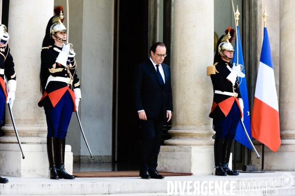 François Hollande reçoit Gérard Larcher après le Brexit