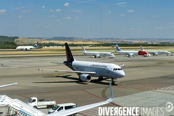 Illustration Aout2016.Aeroport de Madrid.Avions sur le tarmac