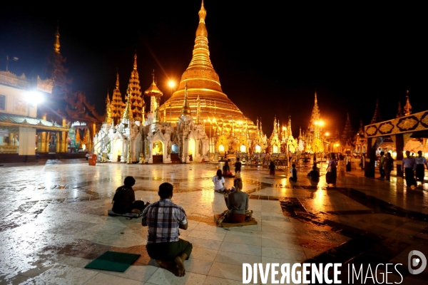 Pagode de Shwedagon à Rangoun