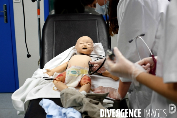 Simulateurs de chirurgie pédiatrique