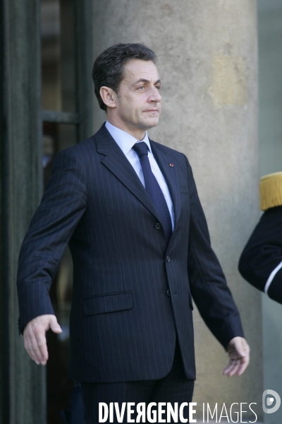 Nicolas Sarkozy reçoit le roi Juan Carlos d Espagne au palais de l Elysée