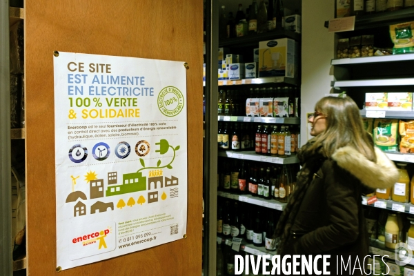 Illustration Decembre2016.Un magasin Biocoop.Premier reseau de magasins bio en France.Slogan ? Pour une consom   action responsable