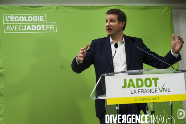 Yannick Jadot présente son programme pour l élection présidentielle.