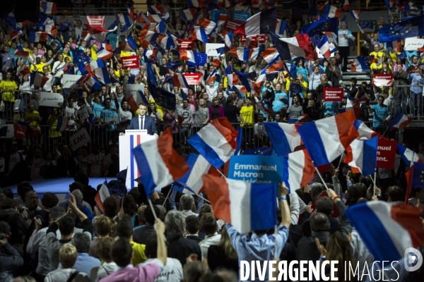 Discours d Emmanuel Macron, le leader du mouvement En Marche! et candidat à l élection présidentielle de 2017, au palais des sports de Lyon.