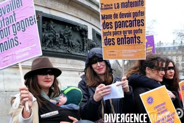 Le 8 mars journee internationale des femmes rassemblement place de la republique