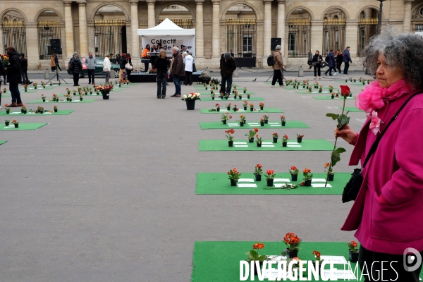 Place du Palais Royal, cimetiere ephemere en hommage aux 501 morts de la rue en 2016