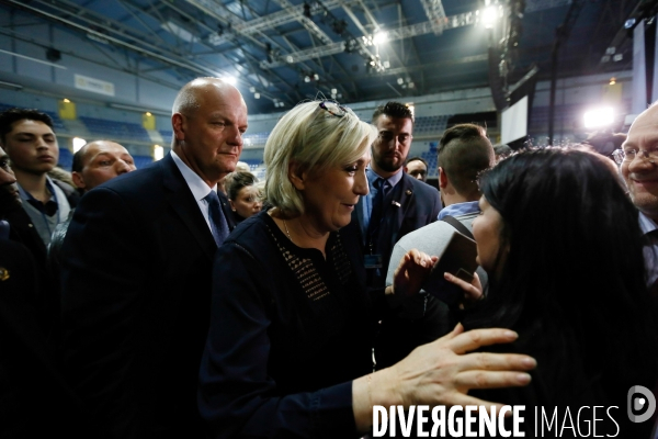 Marine Le Pen et ses fidèles