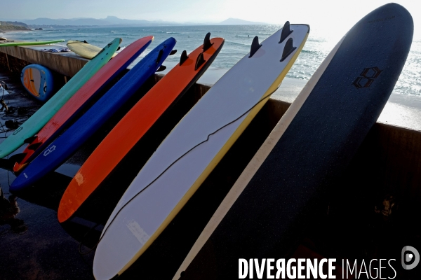 Illustration Avril2017.Planches de surf sur la promenade maritime a Biarritz
