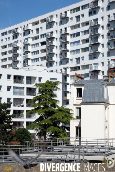 Vue d un ensemble d immeubles a partir de la coule coulee verte, une high line parisienne