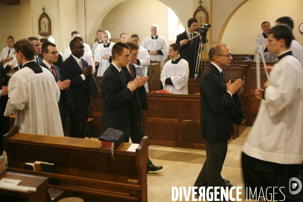 Prise de soutane des séminaristes de première année au séminaire Saint curé d Ars de la fraternité Saint Pie X