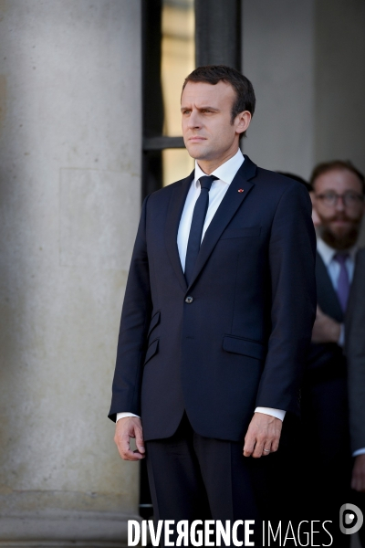Emmanuel Macron reçoit Mahmoud Abbas