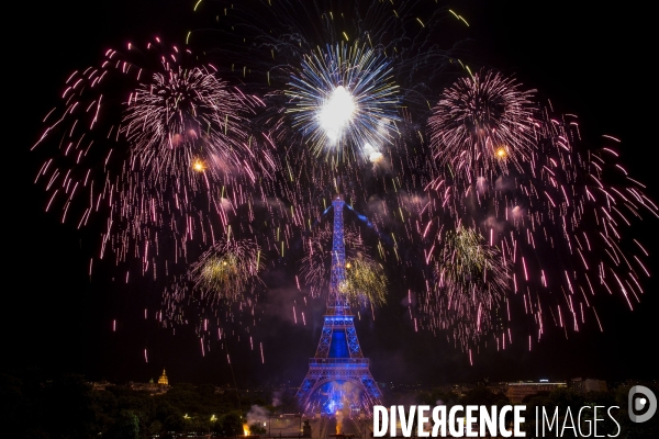 La tour Eiffel en voit de toutes les couleurs pour le 14 juillet