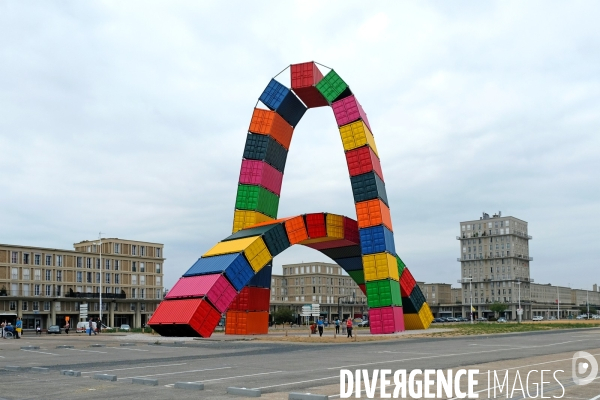 Un ete au Havre.Installations artistiques dans la ville a l occasion du 500 eme anniversaire de sa fondation