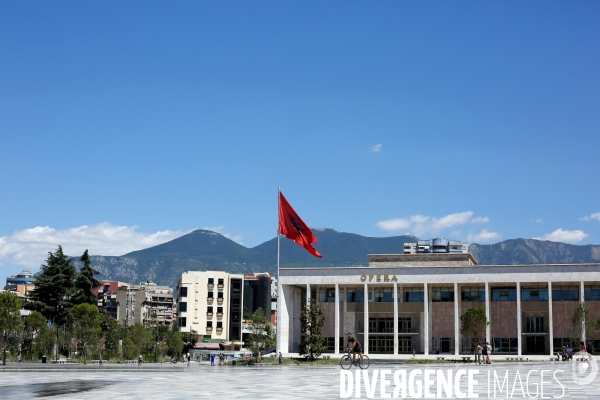 Tirana ( Albanie )