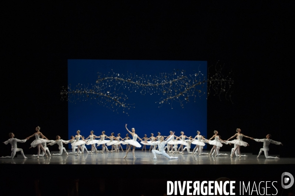 JOYAUX - DIAMANTS de George Balanchine