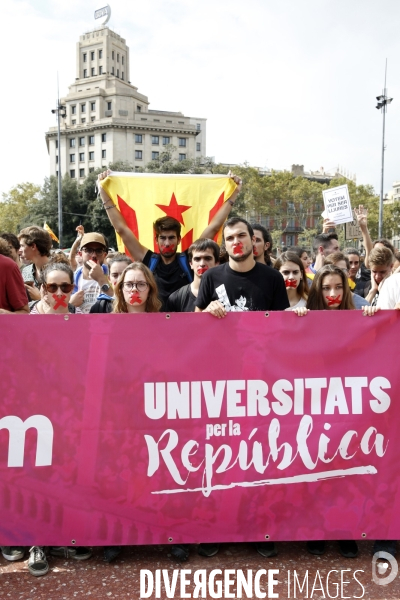 Barcelone 02-10 Manifestation des étudiants indépendantistes