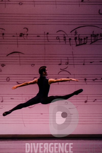 JEUNEHOMME / Uwe Scholz /  Ballet de l Opéra national du Rhin
