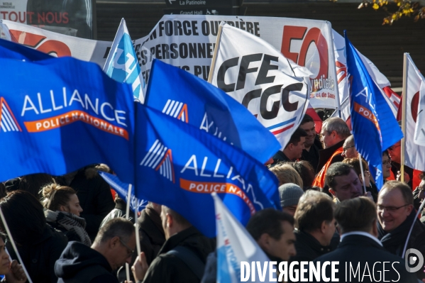 Mobilisation des foncionnaires devant Bercy
