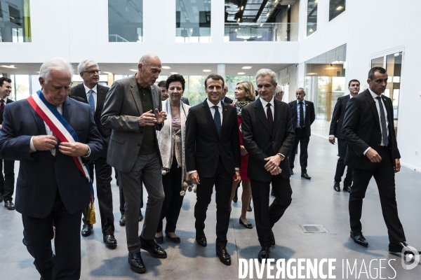 Déplacement d  Emmanuel Macron à Saclay