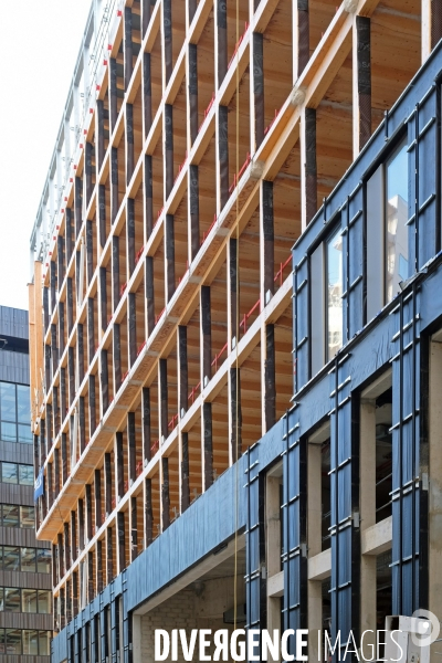 L  immeuble Enjoy, le plus grand immeuble de bureaux a energie positive en structure bois de France.