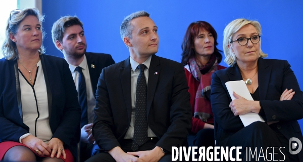 Marine Le Pen lance le forum ecole et nation