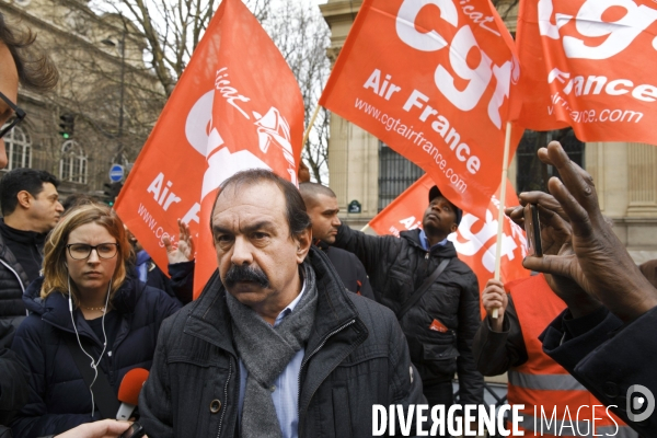 Air-France: des salariés et ex-salariés devant le tribunal