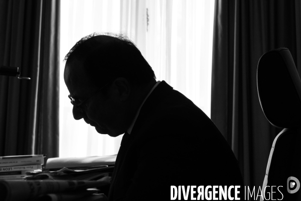 François Hollande rédige son livre  les leçons du pouvoir 