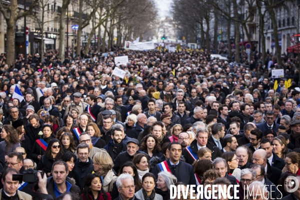 Marche blanche organisée en mémoire de Mireille KNOLL, une octogénaire juive assassinée à Paris