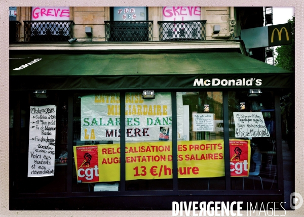 Greve et Occupation du McDonald s du boulevard de Magenta