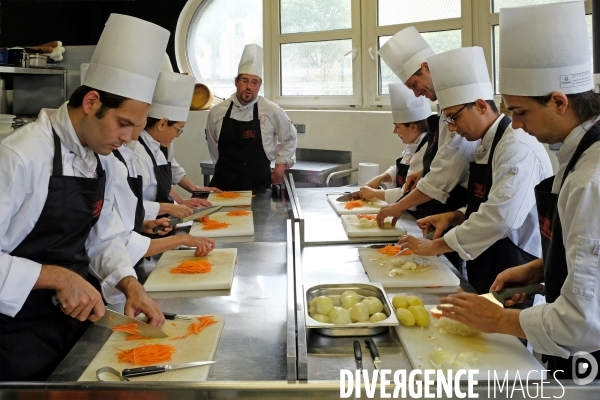 L   école de cuisine Cuisine mode d  emploi crée par Thierry Marx