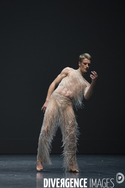 The male dancer de ivan pérez