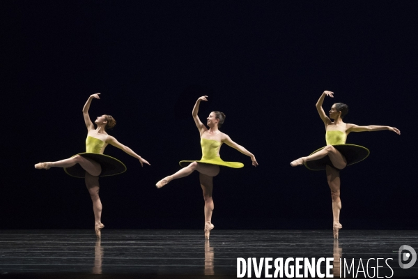 THE VERTIGINOUS THRILL OF EXACTITUDE - William Forsythe - Compania nacional de danza de Espana