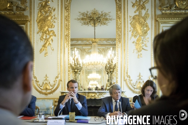 Macron: Conseil présidentiel des Villes autour du plan Borloo