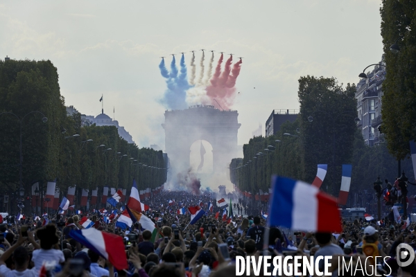 Retour des bleus à Paris après la victoire de la Coupe du monde 2018
