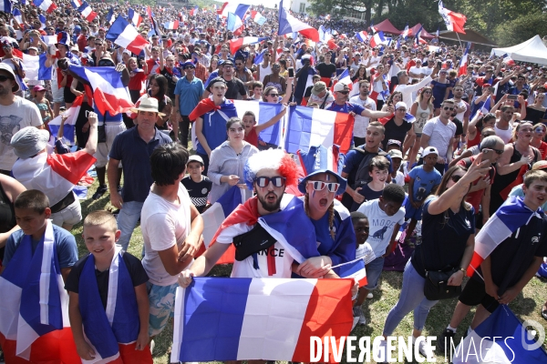 Finale de la coupe du monde de football à Conflans Sainte Honorine par drone
