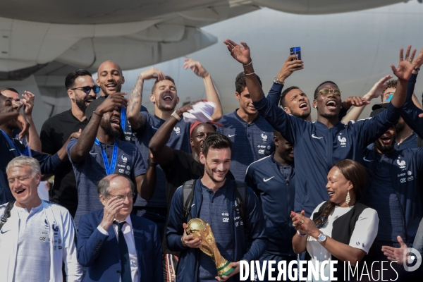 Arrivée de l équipe de France de football après sa victoire en coupe du monde