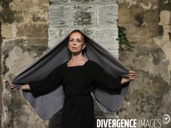 Festival d Avignon 2018 - CANZONE PER ORNELLA de Raimund Hoghe