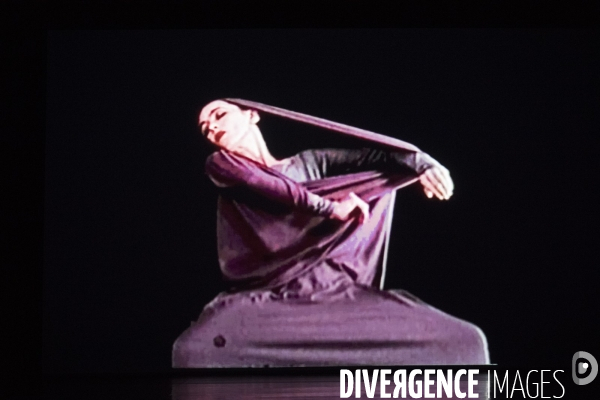 LAMENTATION VARIATIONS - Martha Graham Dance Company