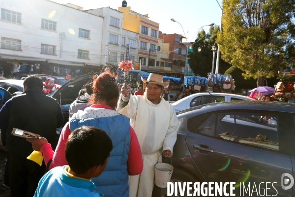 Baptême des voitures à Copacabana, Bolivie